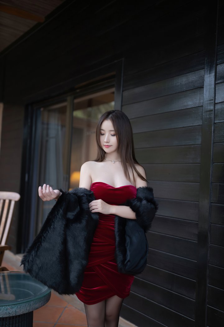 Elegant portrait of Sarah in casual wear, natural lighting